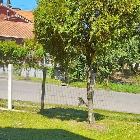Casa Ampla Com Lareira E Churrasqueira カネラ エクステリア 写真