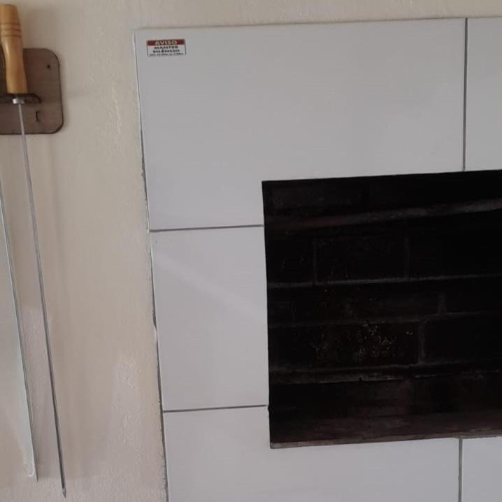 Casa Ampla Com Lareira E Churrasqueira カネラ エクステリア 写真