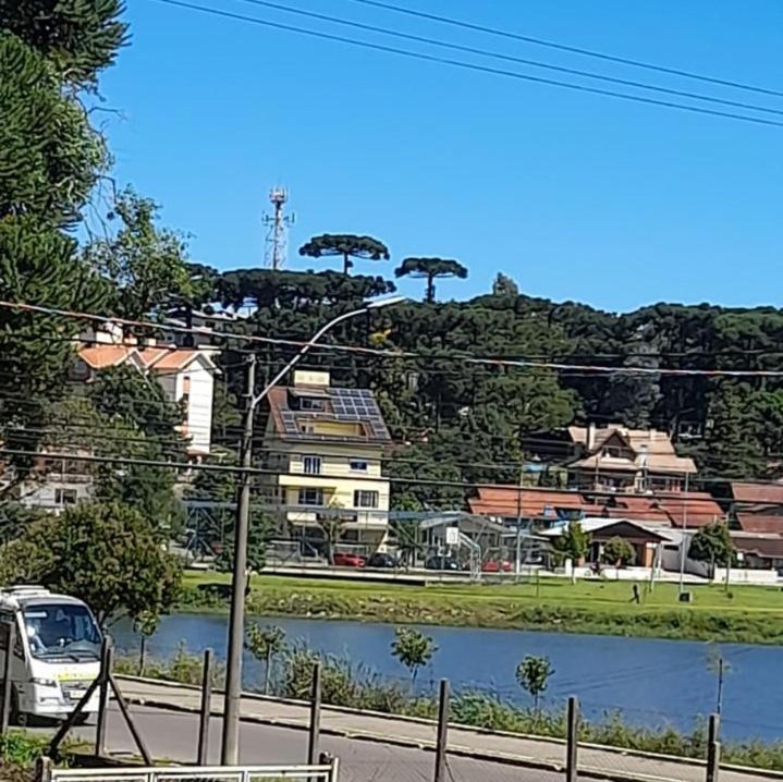 Casa Ampla Com Lareira E Churrasqueira カネラ エクステリア 写真